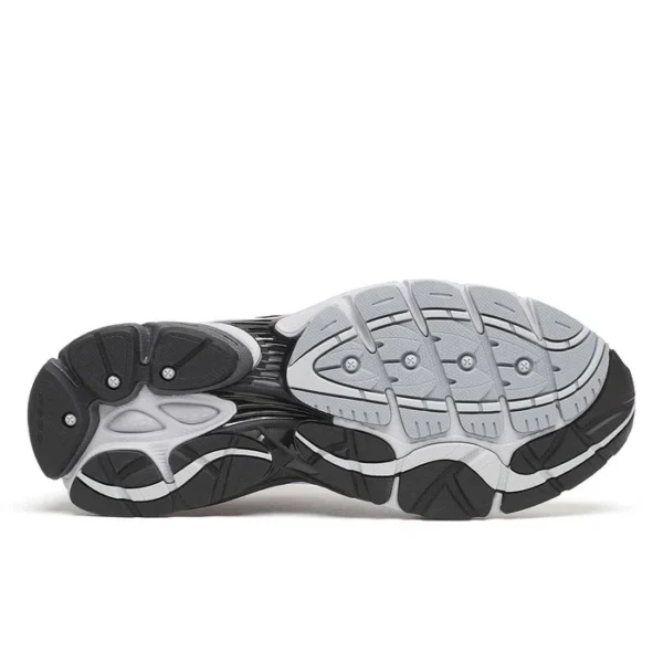 saucony-progrid-omni-9-og-pschuhe-herren-outdoor-schuhe-saucony-132161.webp Omni 9 OG - gris noir